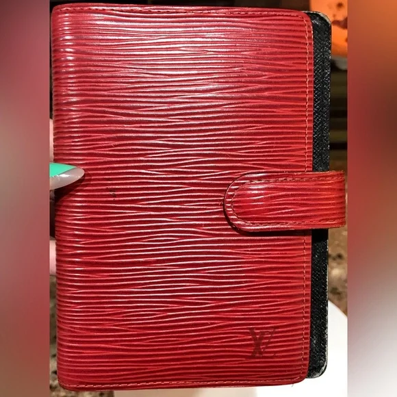 LOUIS VUITTON Epi Leather Agenda/ Notebook Cover- Red 🤩🔥❤️